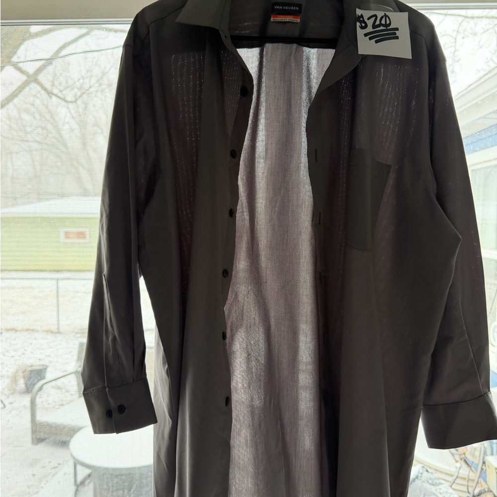 Van Heusen Charcoal Button-Up Shirt